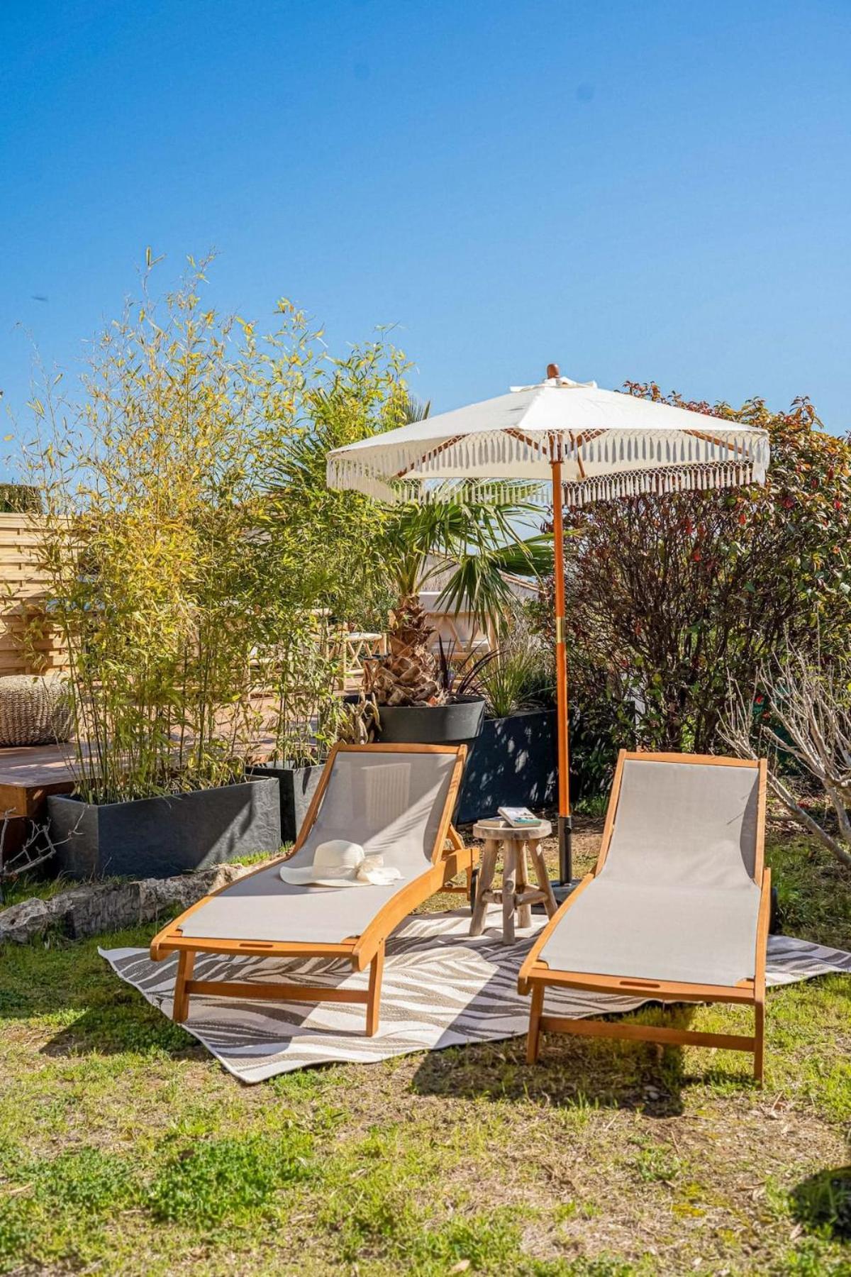 Logement Vue Mer Splendide - Situe A 50 Metres Du Bord De Mer Et 2 Minutes Des Plages - Bandolina Exterior photo
